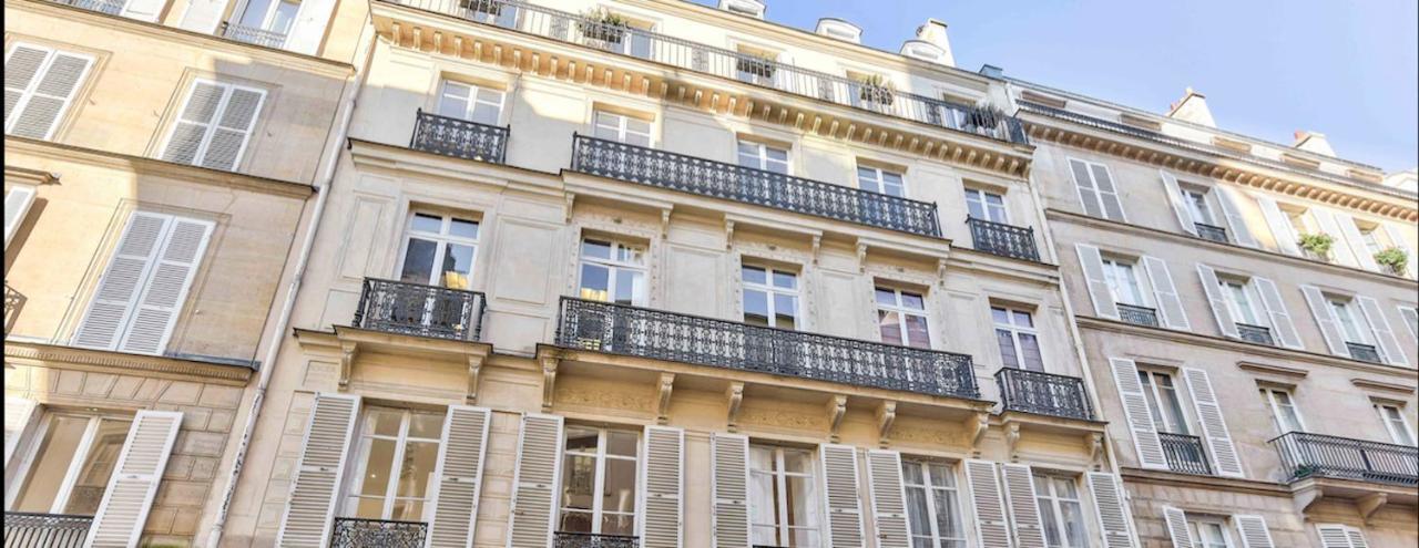 72 - Mermoz Mickey Mouse Paris Exterior foto