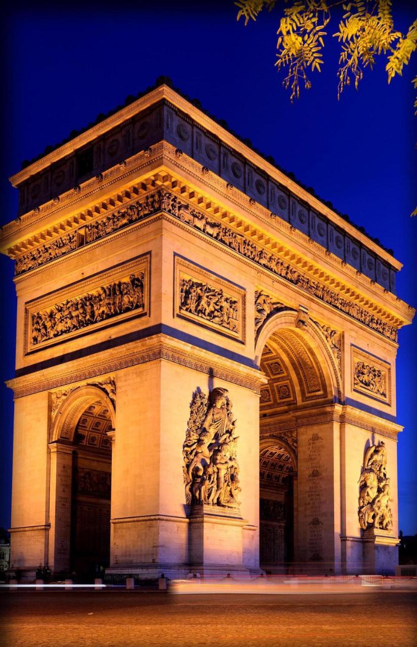 72 - Mermoz Mickey Mouse Paris Exterior foto